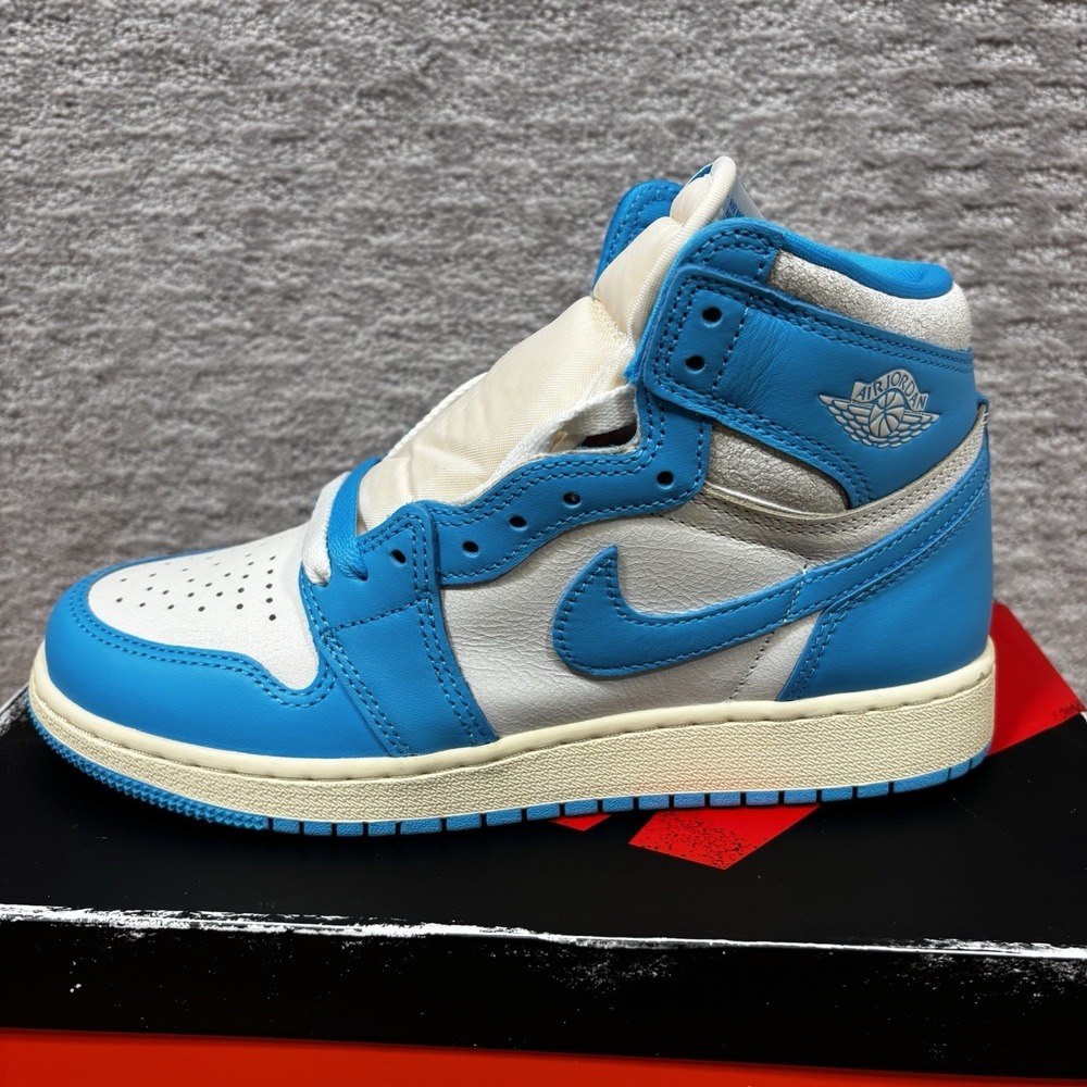 Nike Air Jordan 1 Retro High OG‎ UNC Reimagined  GS youth Sz 5.5 Woman Sz 7